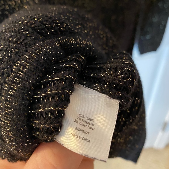 a.n.a. Women’s Black & Gold Sparkle V-neck Sweatshirt Medium - Picture 5 of 5